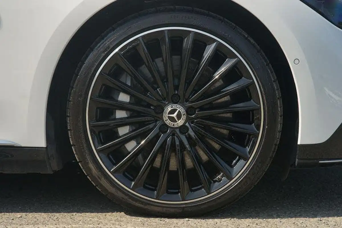 2023-mercedes-benz-eqe-e-eqe-300-amg-line-premium-plus-big-5