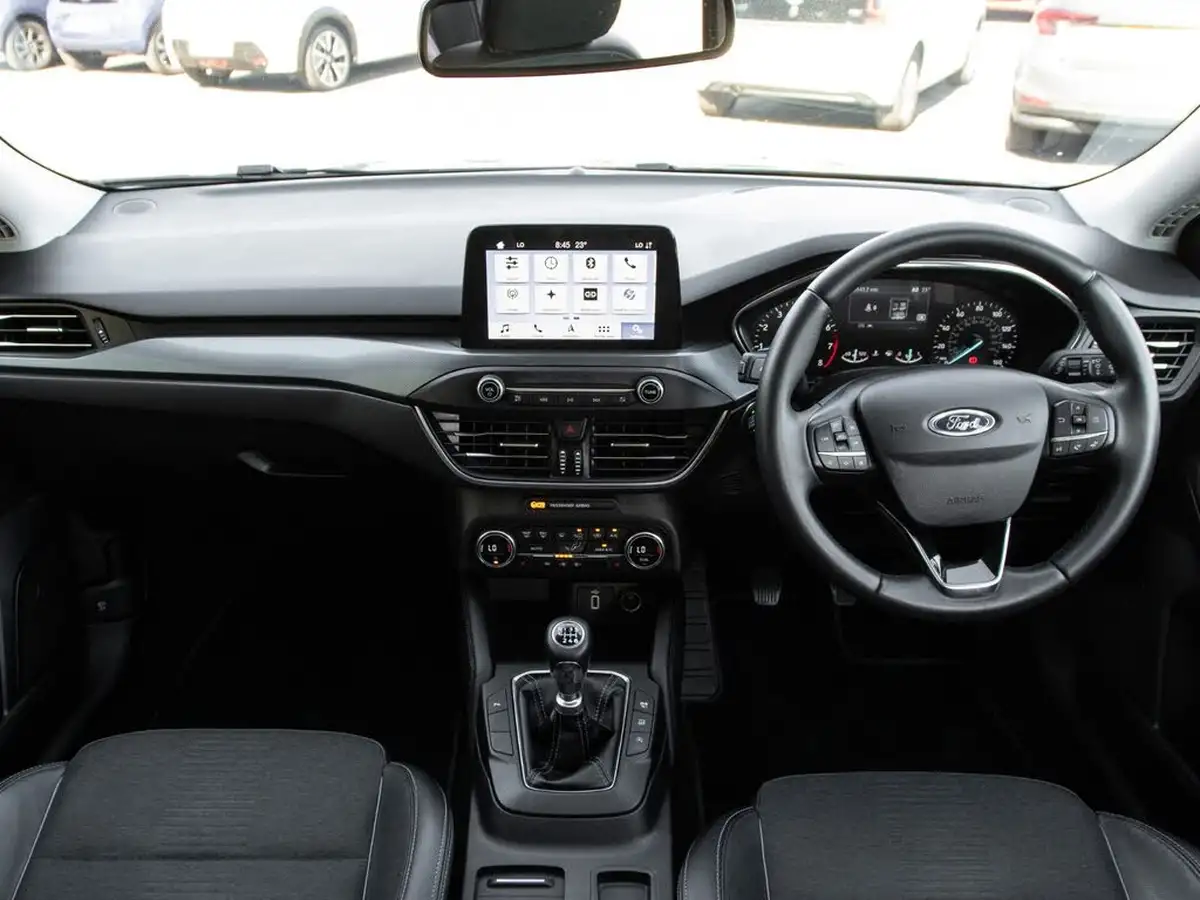 2019-ford-focus-15t-active-x-hatchback-big-2