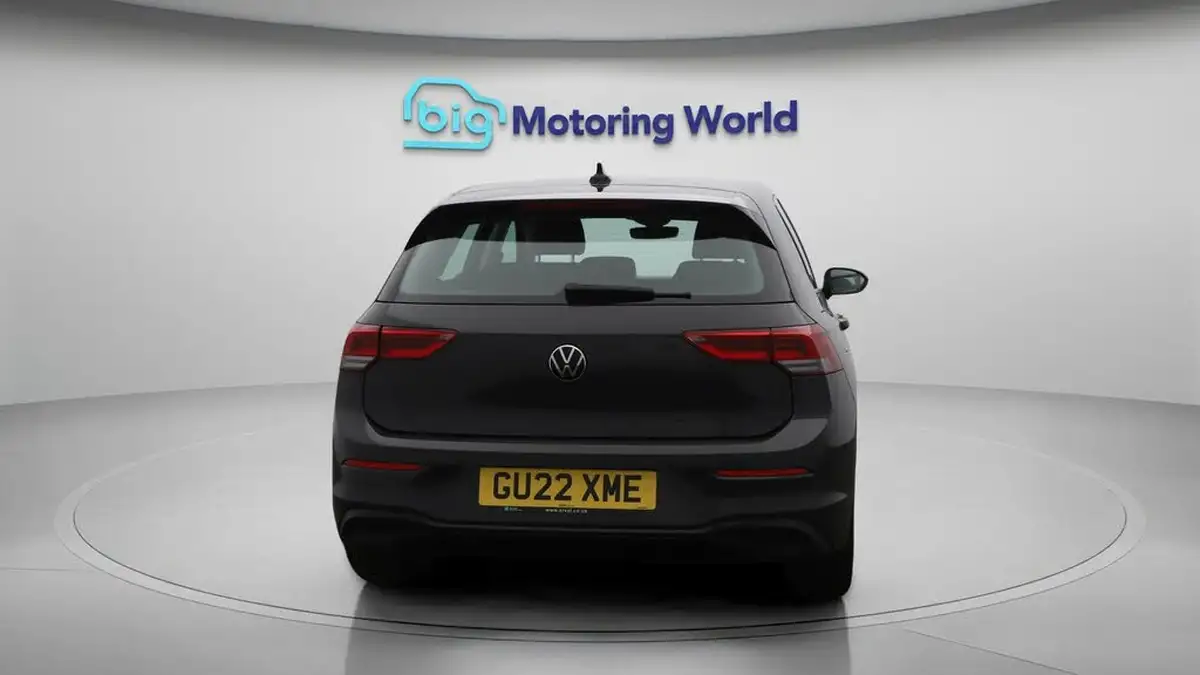 2022-volkswagen-golf-20tdi-life-hatchback-big-6
