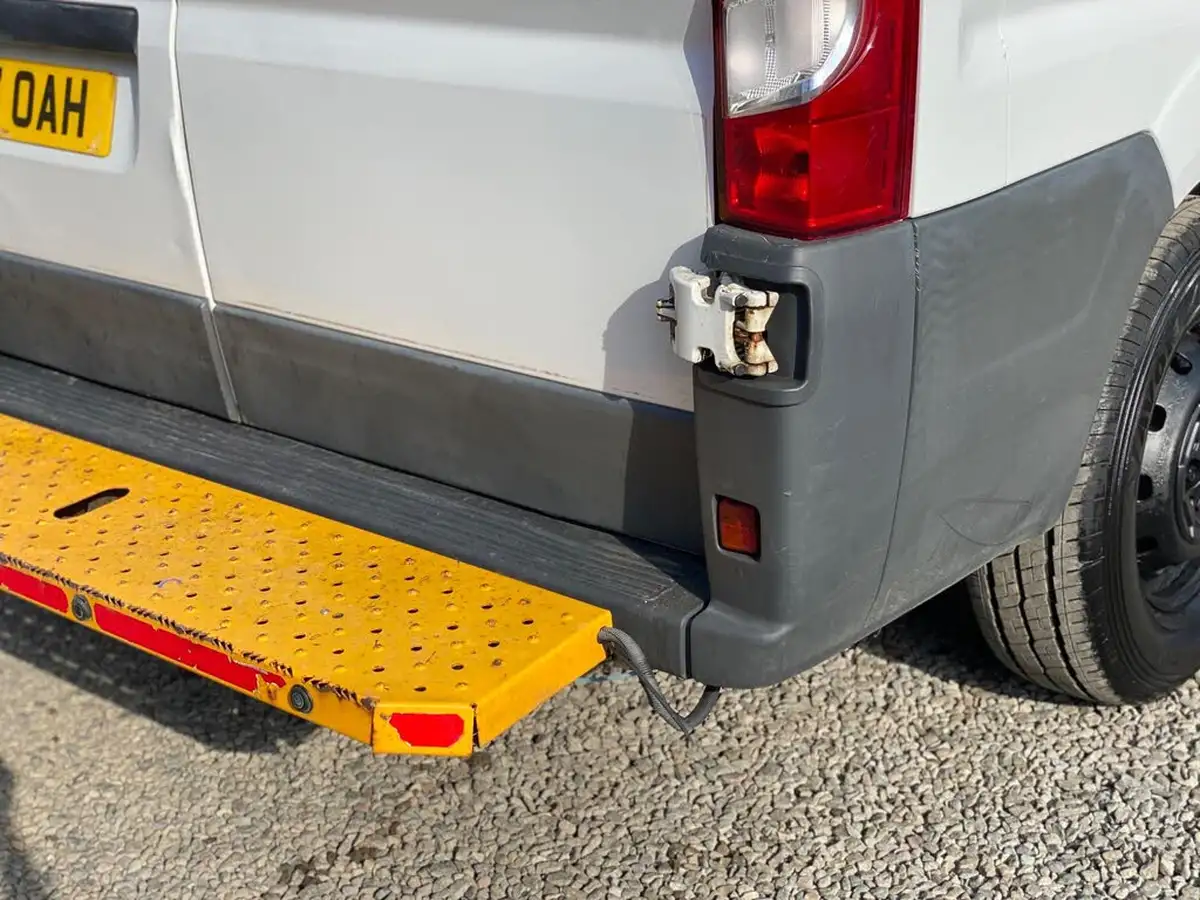 2017-fiat-ducato-20td-35-lh2-panel-big-35
