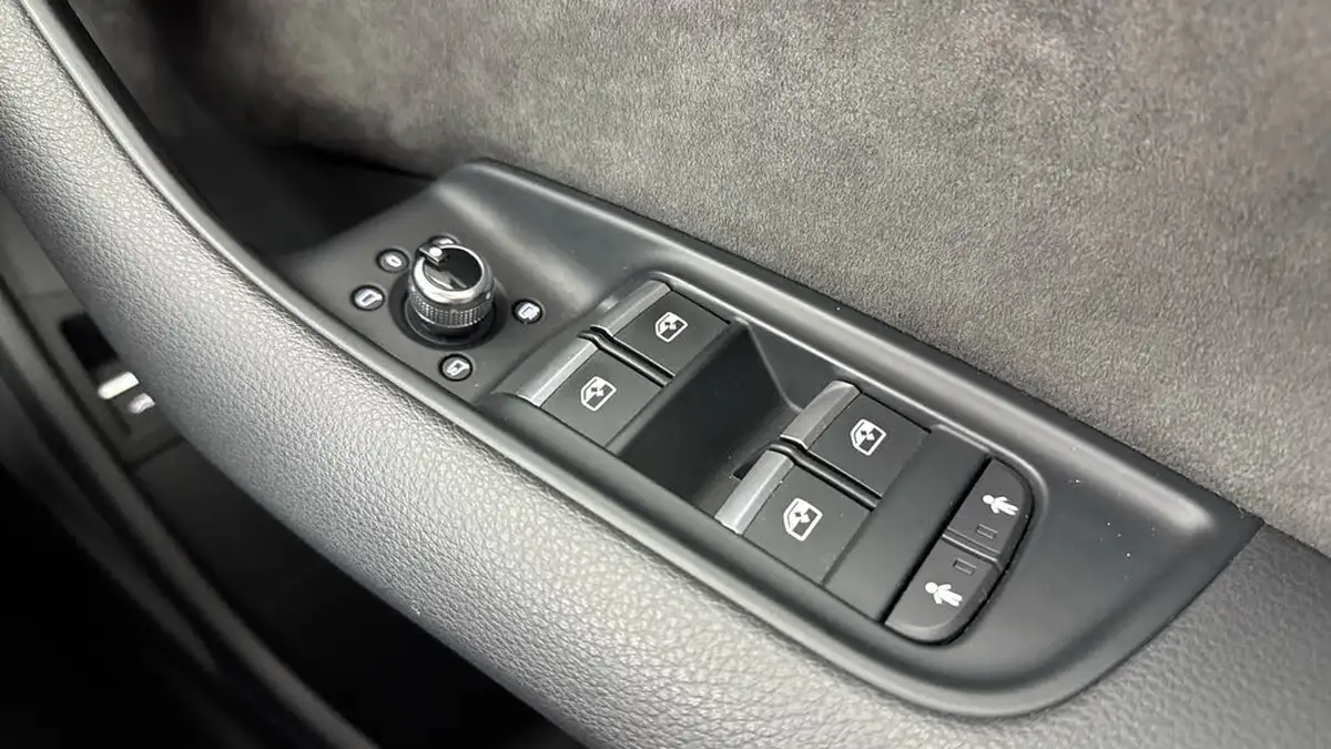 2020-audi-q7-30-50-tdi-black-edition-big-26