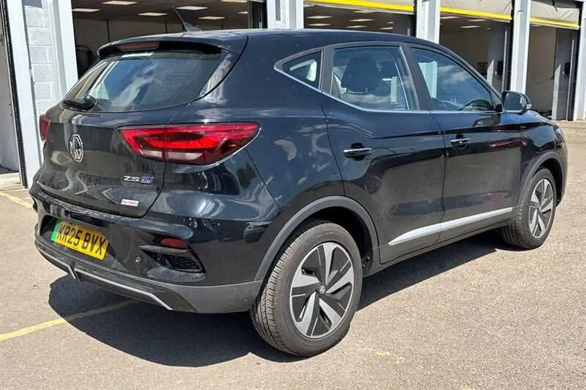 2025-mg-zs-suv-e-se-ev-156ps-long-range-big-2