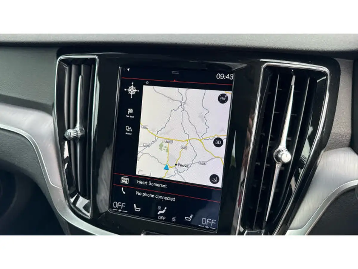 2019-volvo-v60-20td-d4-cross-country-big-28