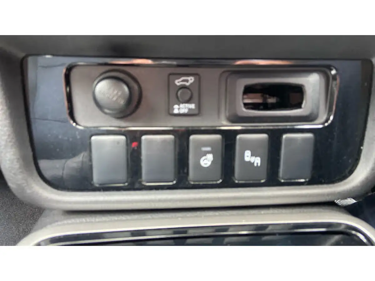 2017-mitsubishi-outlander-22di-d-4-big-33
