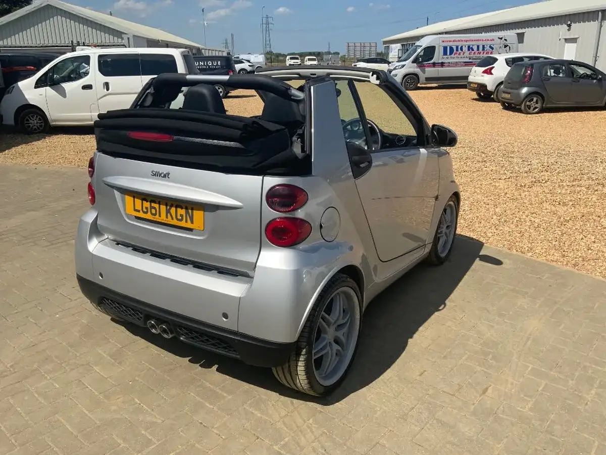 2011-smart-fortwo-10-passion-84bhp-cabriolet-auto-big-4