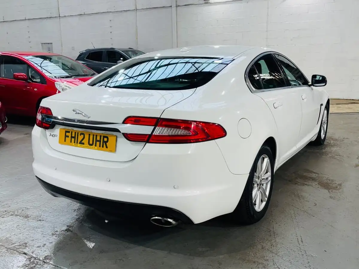 2012-jaguar-xf-22td-luxury-190ps-saloon-4d-auto-big-4