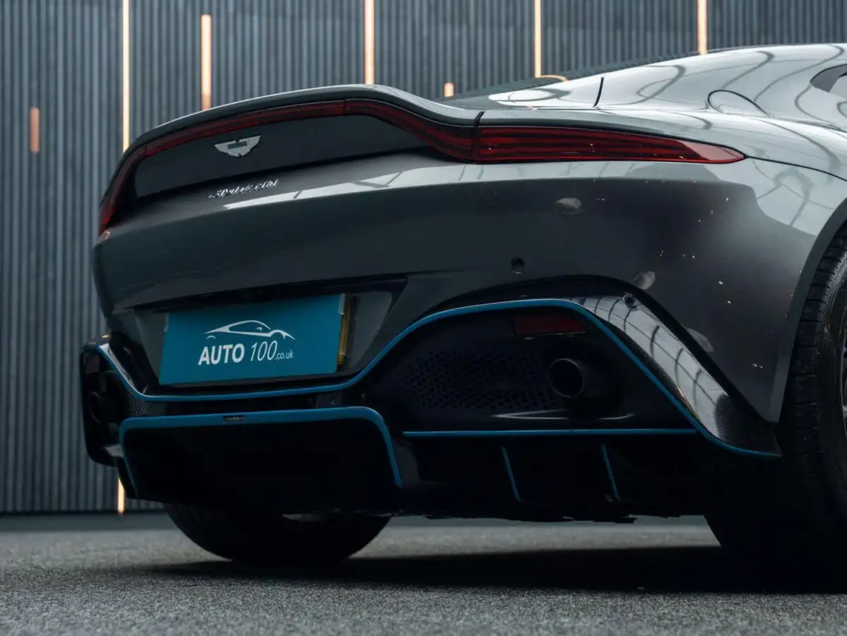 2018-aston-martin-vantage-40-v8-vantage-big-24
