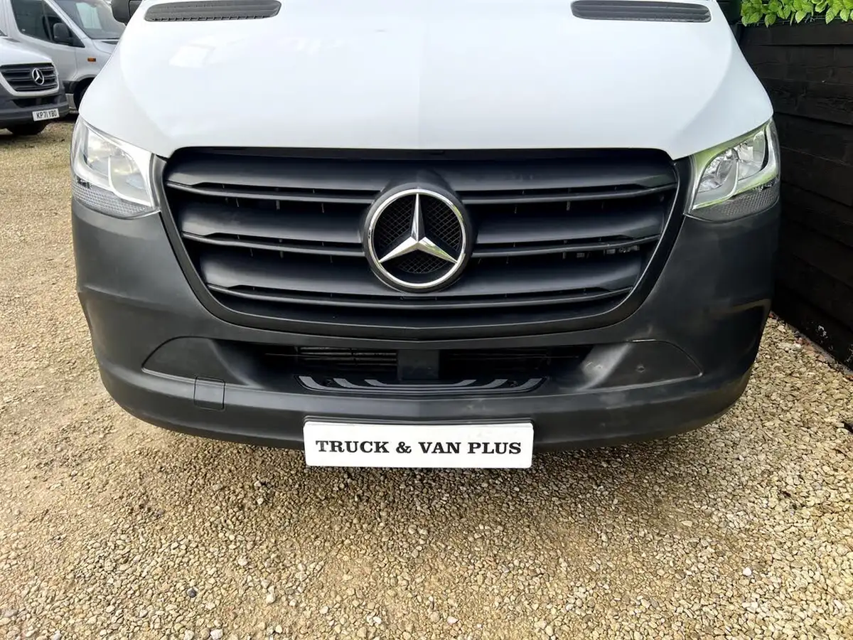 2020-mercedes-benz-sprinter-21cdi-314-l2h1-panel-van-rwd-eco-gear-360-big-8