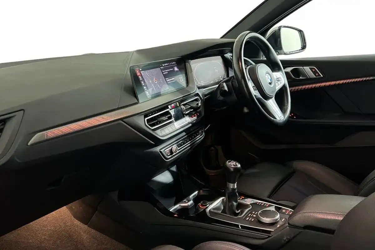 2021-bmw-1-series-big-10