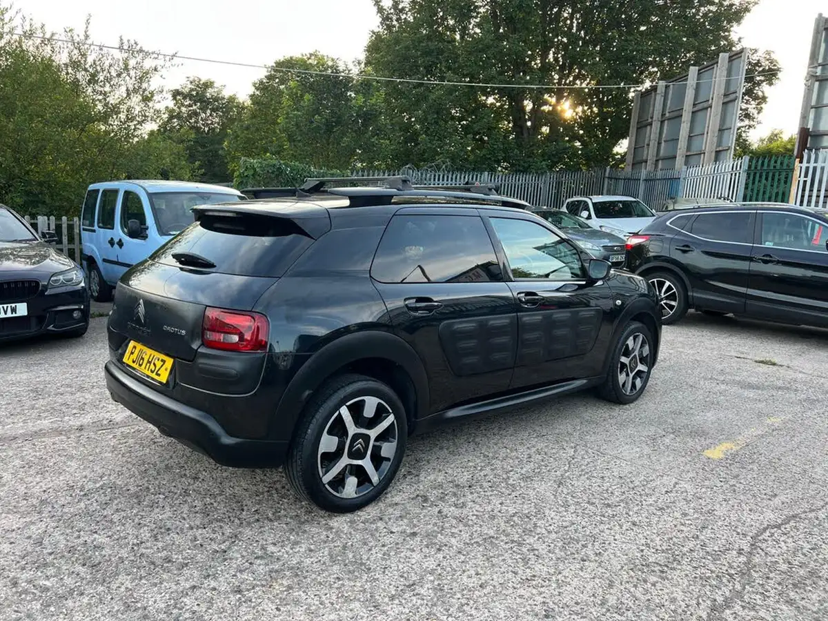2016-citroen-c4-cactus-12-puretech-flair-110ps-ss-big-4