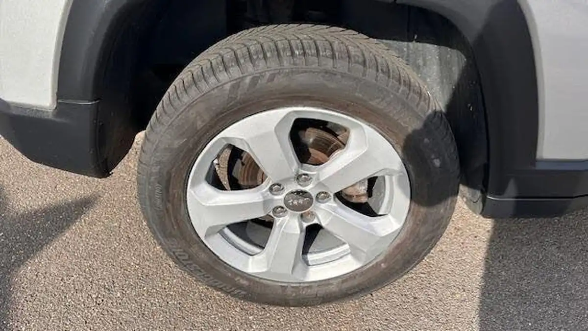 2018-jeep-compass-14-multiair-ii-longitude-big-12