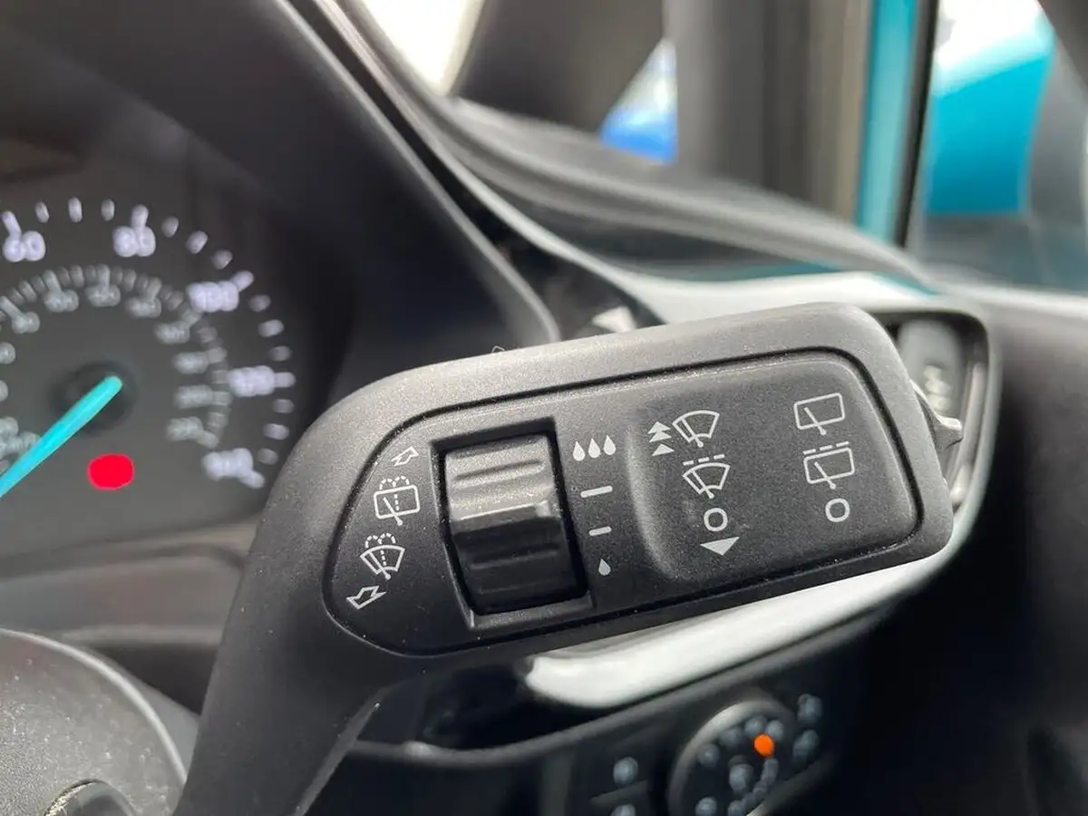 2018-ford-fiesta-10t-active-1-100ps-big-27