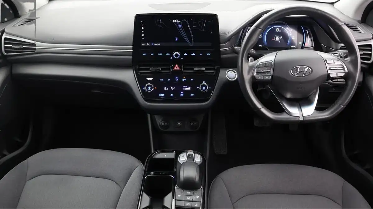 2022-hyundai-ioniq-e-premium-electric-big-13