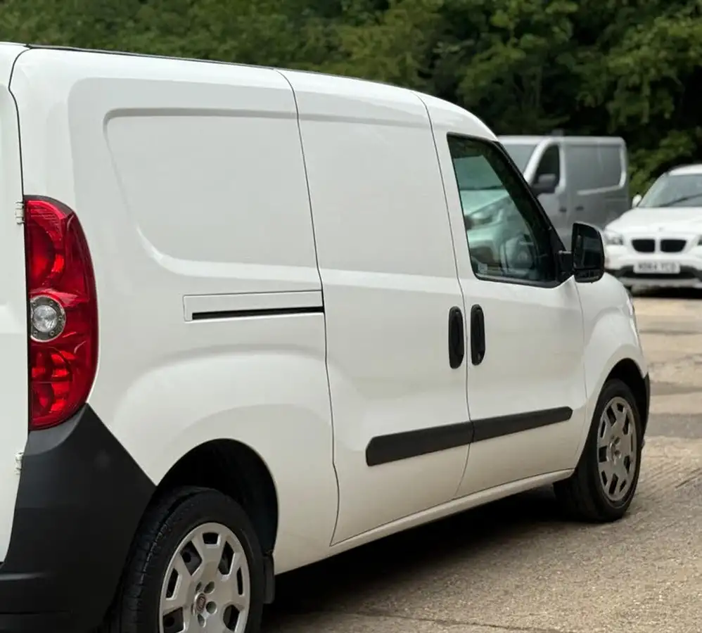 2021-fiat-doblo-cargo-16td-l2h1-maxi-tecnico-120bhpeu6dt-panel-van-big-29