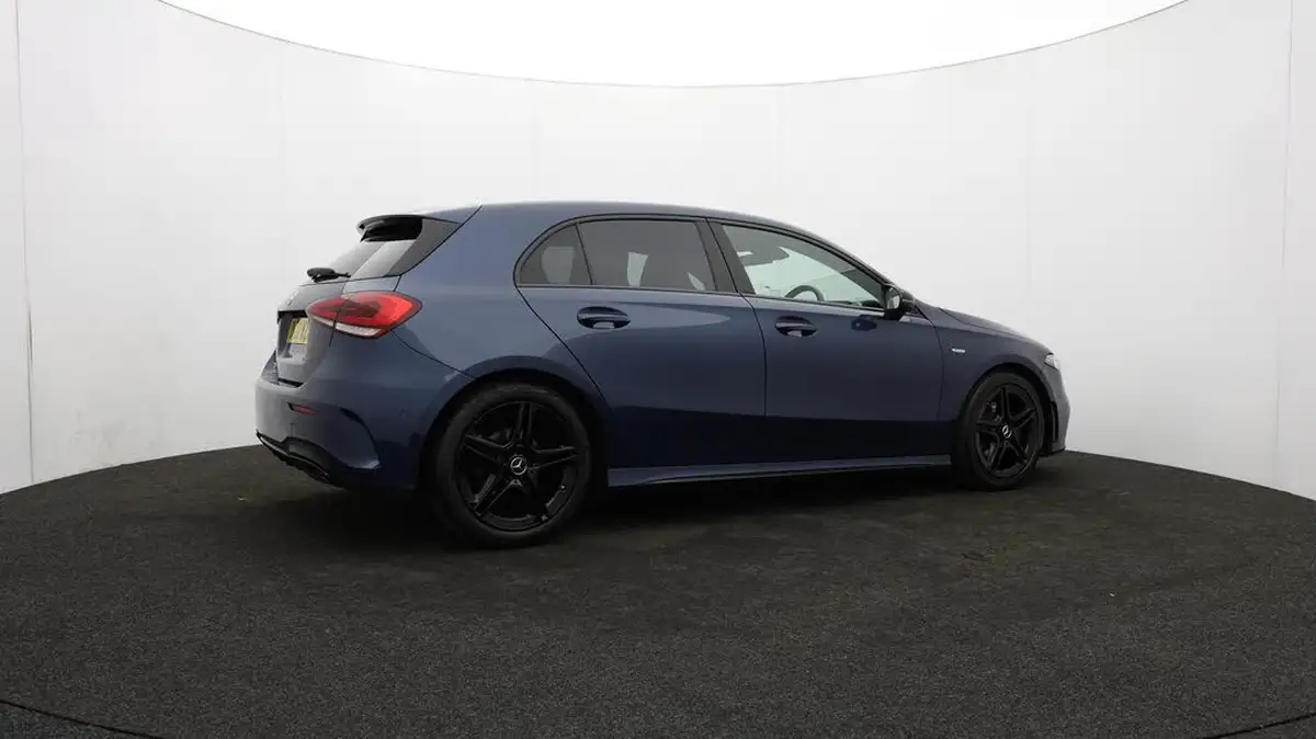 2022-mercedes-benz-a-class-13-a180-amg-line-executive-edition-hatchback-5d-7g-dct-big-38