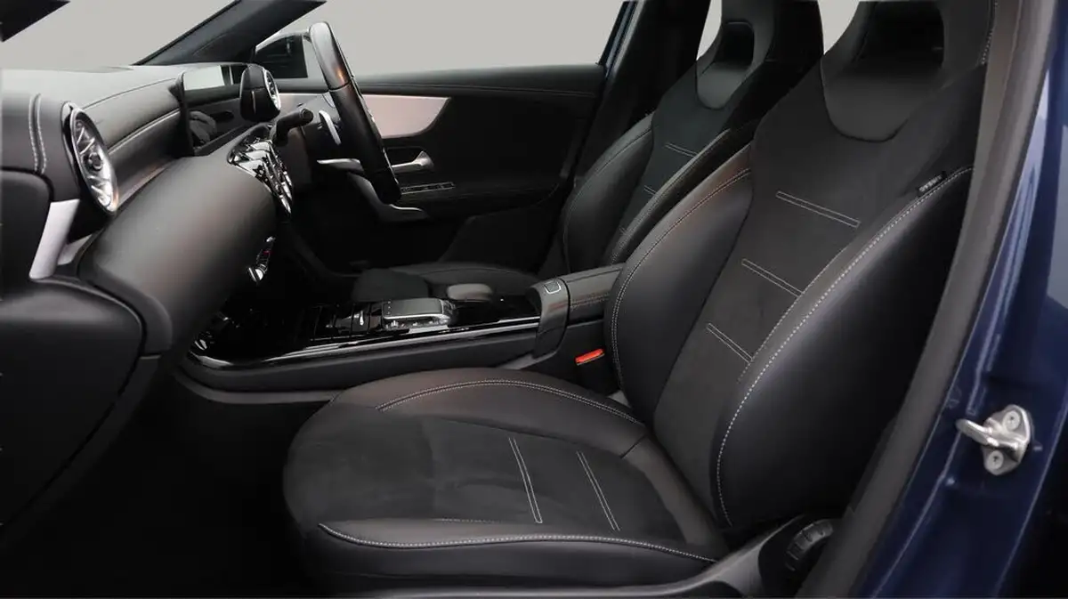 2022-mercedes-benz-a-class-13-a180-amg-line-executive-edition-hatchback-5d-7g-dct-big-14