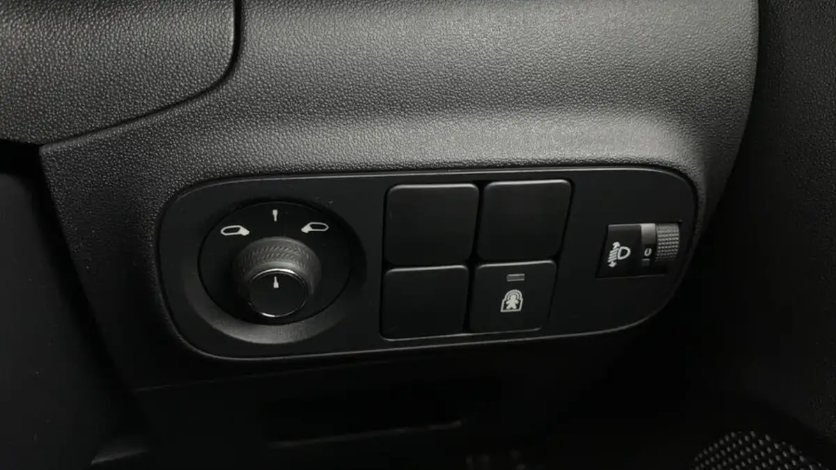 2023-citroen-c3-12-puretech-c-series-edition-83ps-ss-big-19