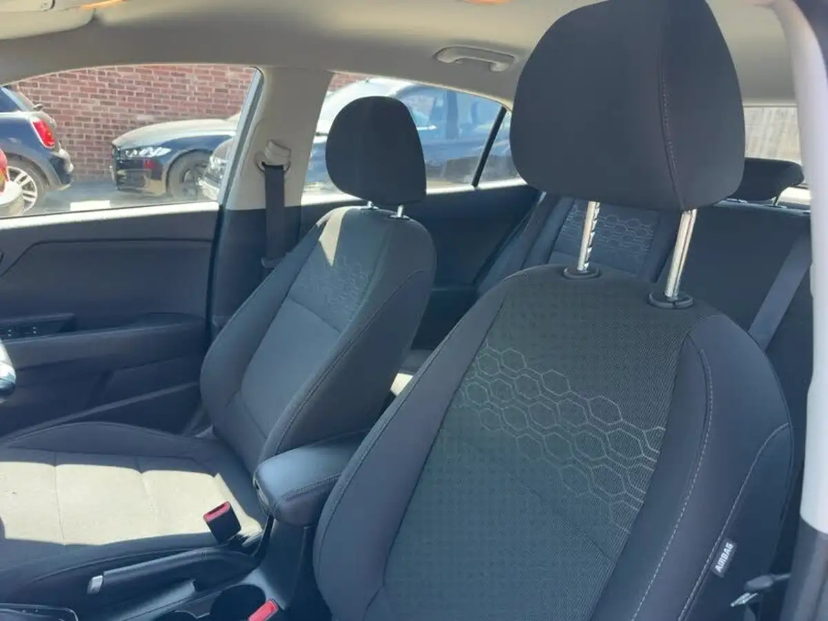 2022-kia-rio-10-t-gdi-2-dct-big-29