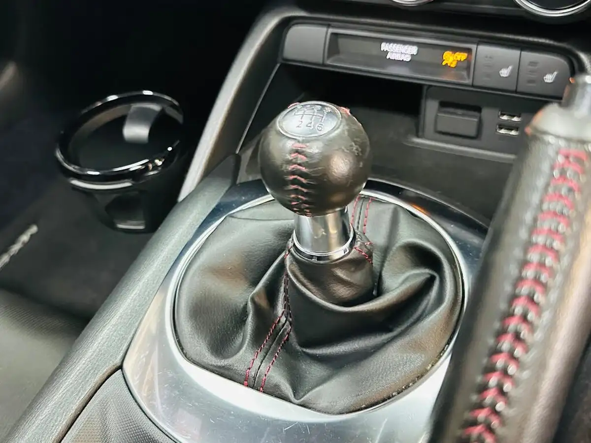 2018-mazda-mx-5-15-se-l-nav-convertible-big-57