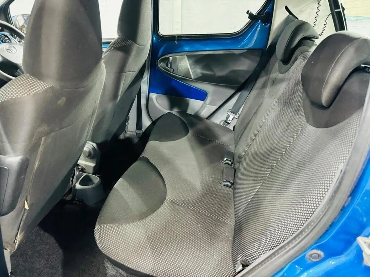 2009-toyota-aygo-10-aygo-blue-5d-mmt-big-10