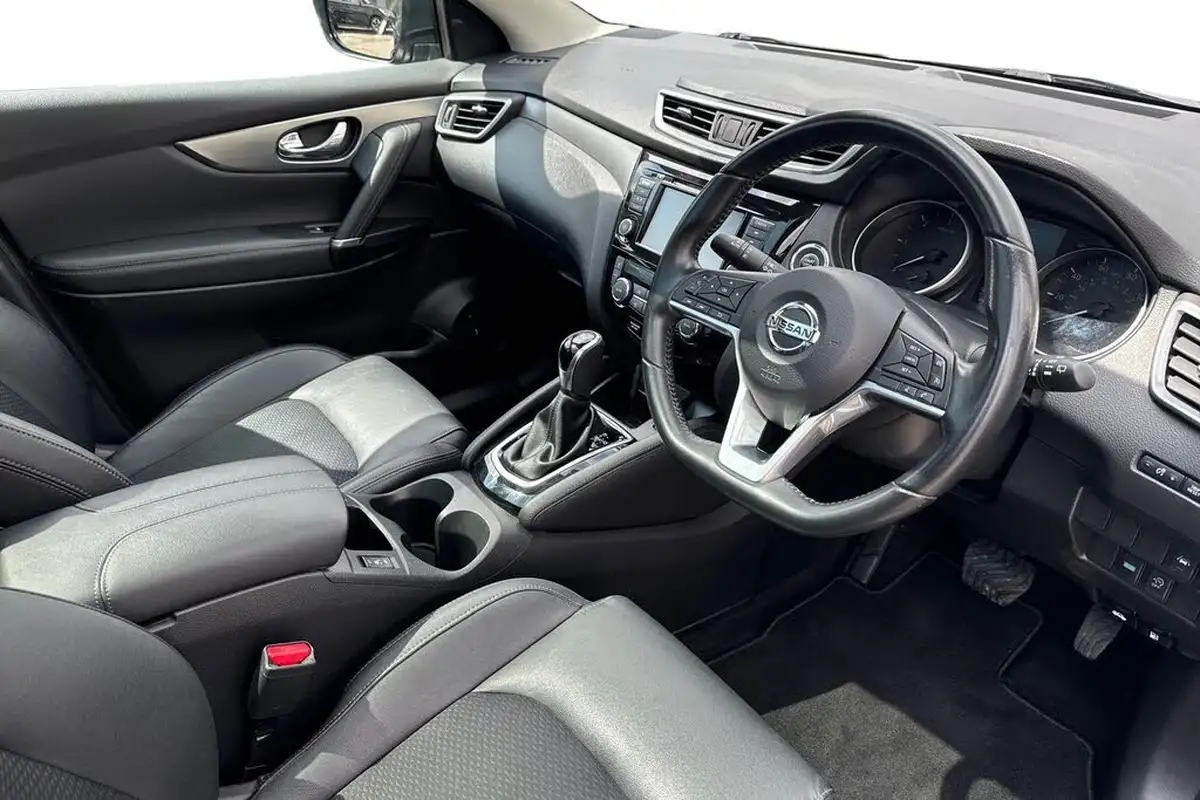 2019-nissan-qashqai-15dci-tekna-19in-alloysglass-roof-pack-dct-big-10