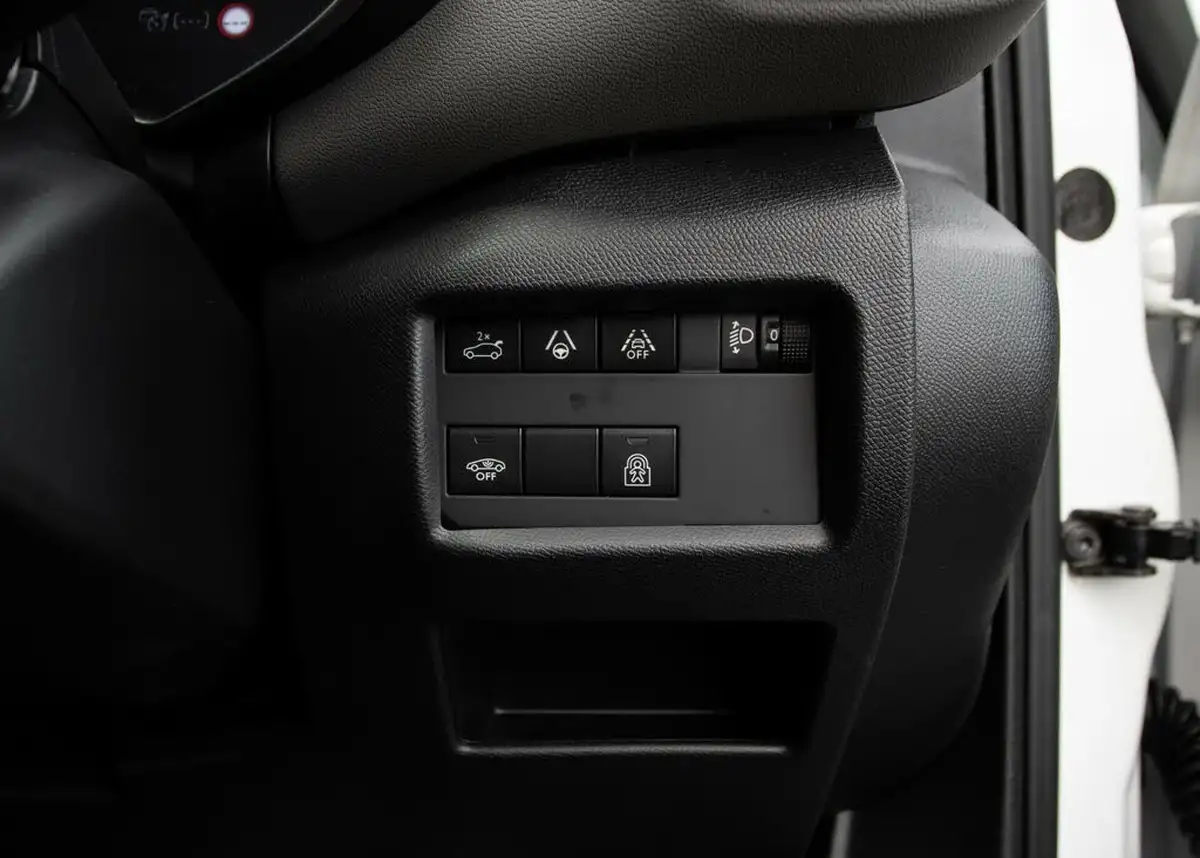2020-citroen-c5-aircross-15bluehdi-flair-plus-eat8-big-15