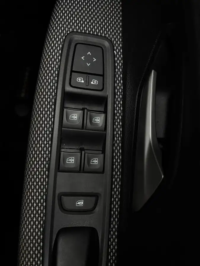 2023-dacia-sandero-10-tce-expression-90bhp-big-24