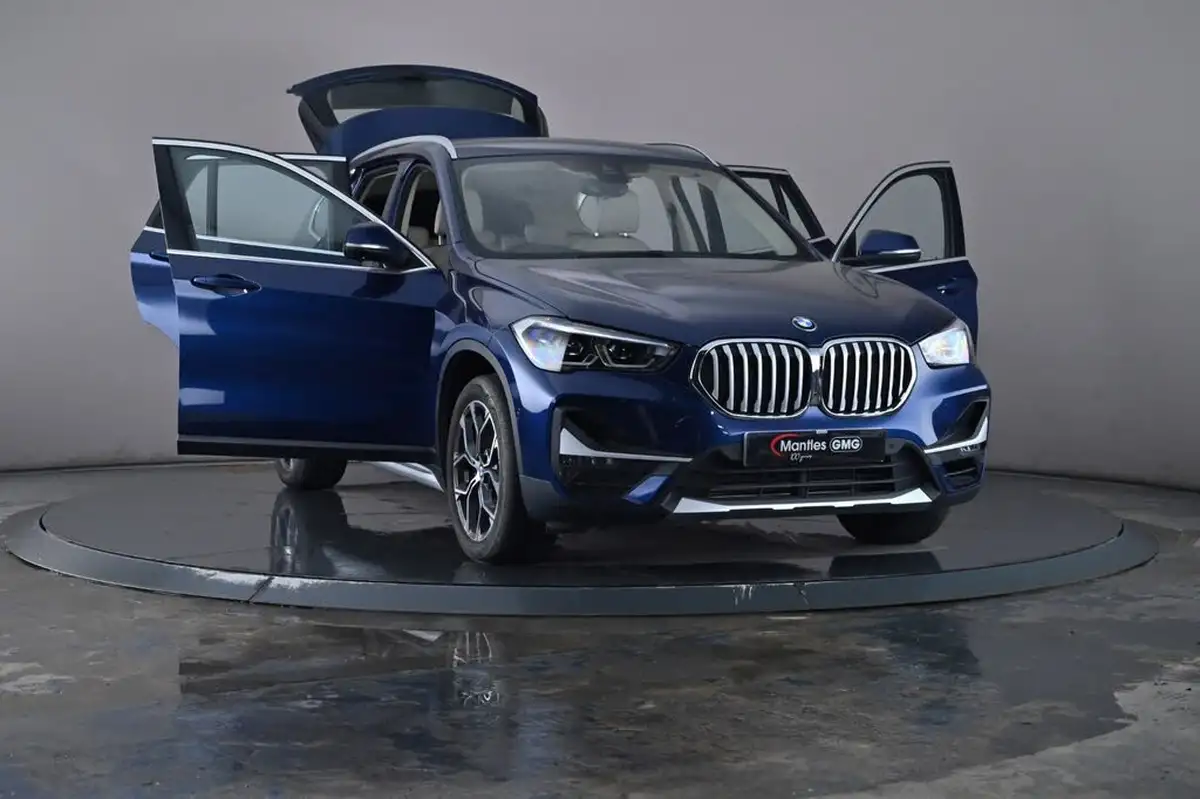 2019-bmw-x1-20-sdrive-20i-xline-sdrive-20i-big-37