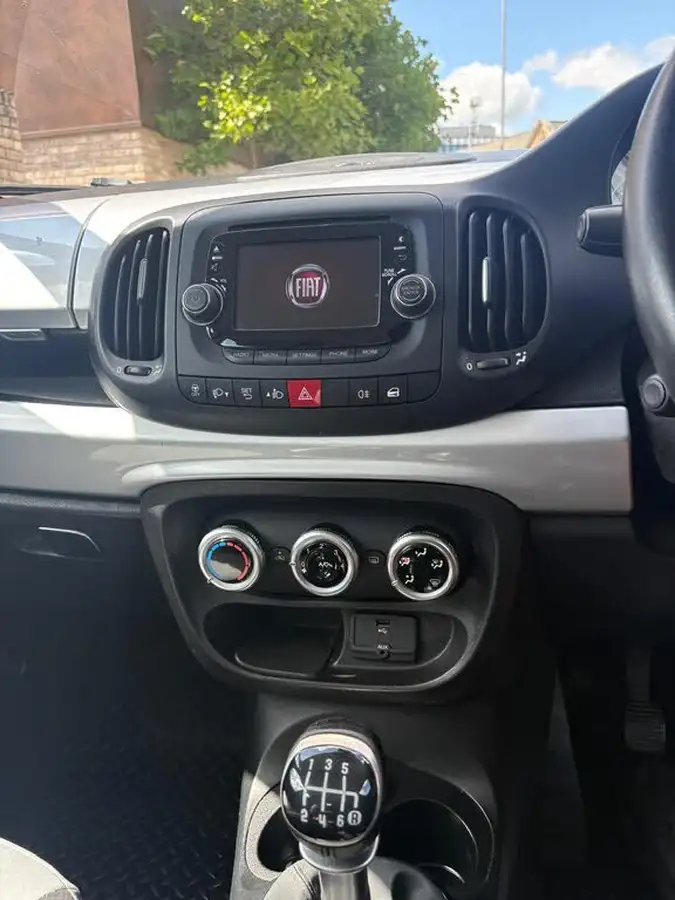 2014-fiat-500l-14-pop-star-95bhp-big-13