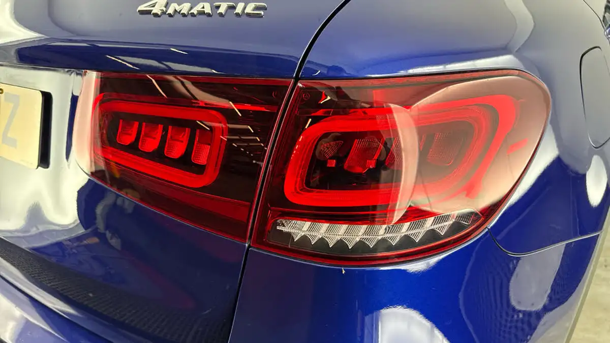 2021-mercedes-benz-glc-class-20-glc300de-amg-line-premium-316ps-eq-power-station-wagon-5d-big-25