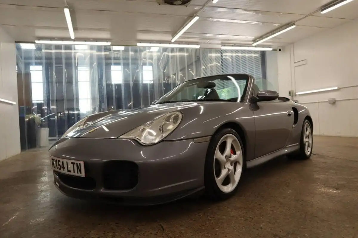 2004-porsche-911-big-8