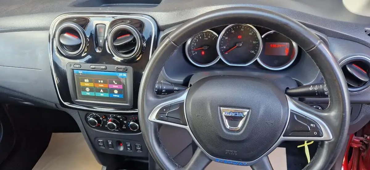 2019-dacia-sandero-stepway-09-tce-techroad-big-9