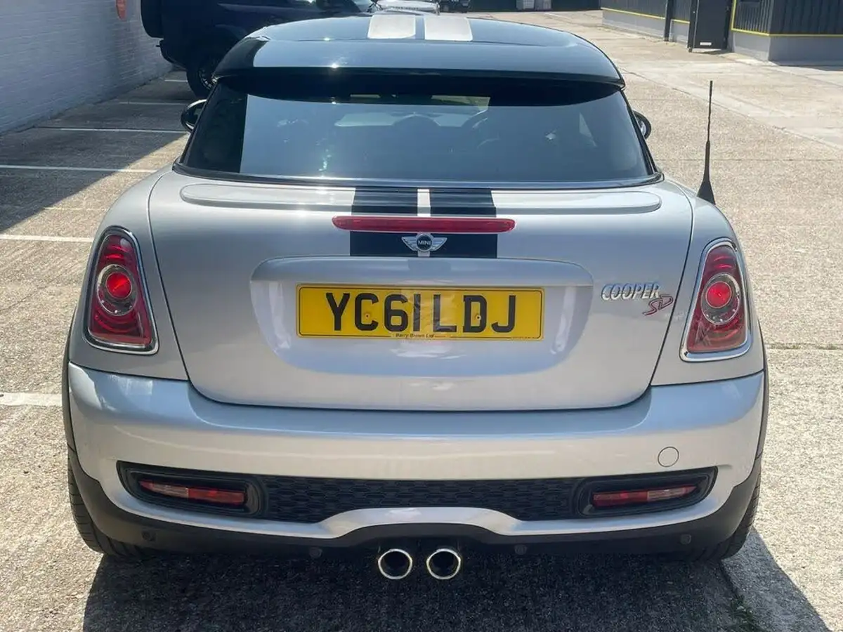 2011-mini-cooper-20td-cooper-sd-avenue-coupe-3d-auto-big-38