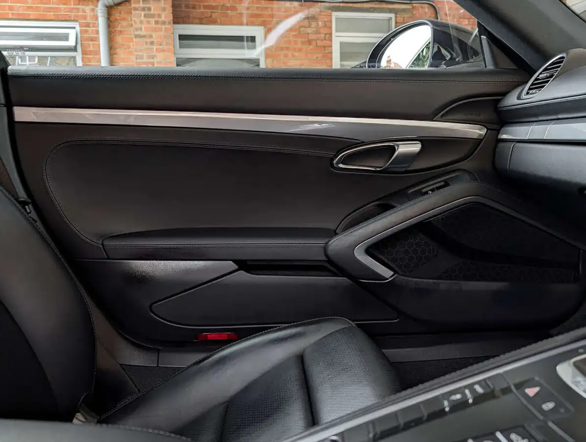 2020-porsche-cayman-718-20-cayman-pdk-big-34