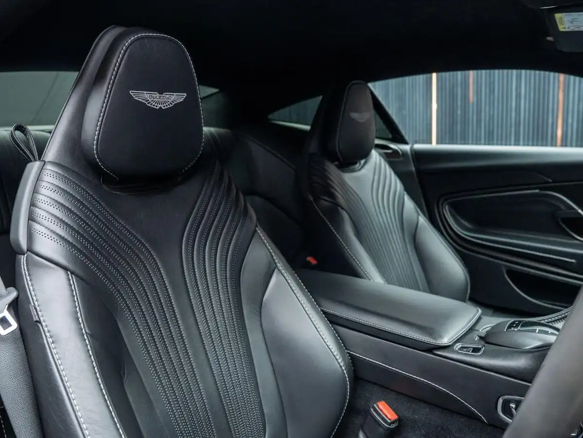 2022-aston-martin-db11-40-v8-503bhp-ss-big-28