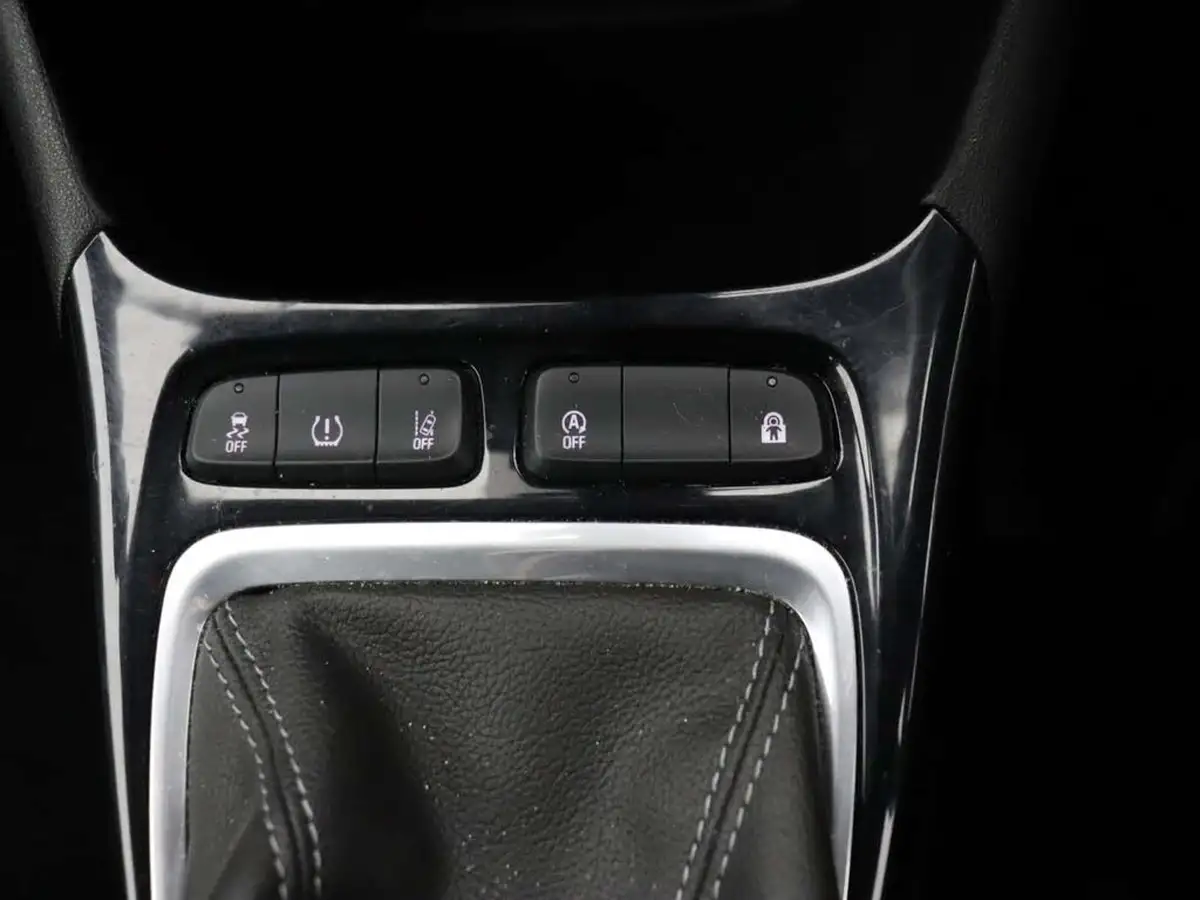 2020-vauxhall-crossland-x-12-sri-nav-110ps-big-30