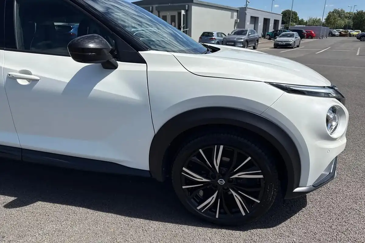 2022-nissan-juke-10-dig-t-tekna-big-35