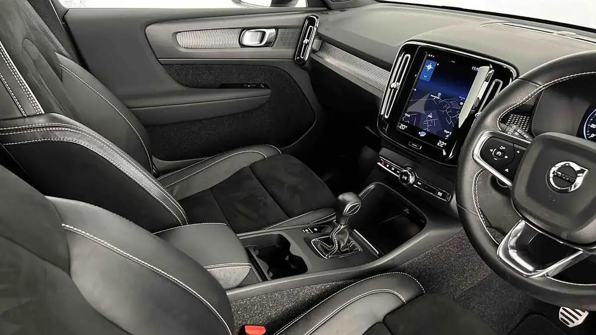 2021-volvo-xc40-15-t3-r-design-161bhp-big-34