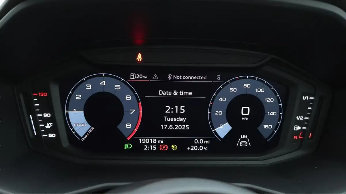 2022-audi-a1-10-25-tfsi-technik-big-10