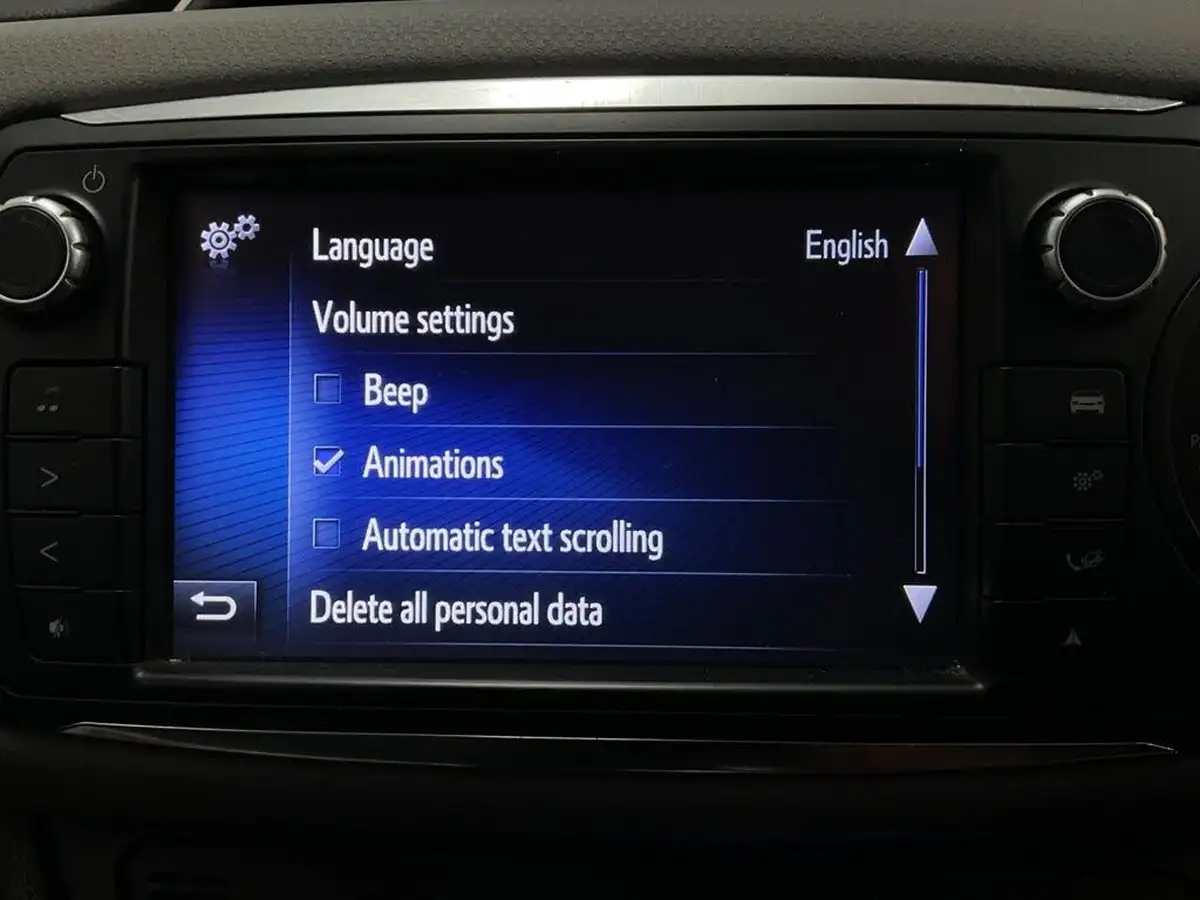 2015-toyota-yaris-15-vvt-i-sport-hybrid-big-56