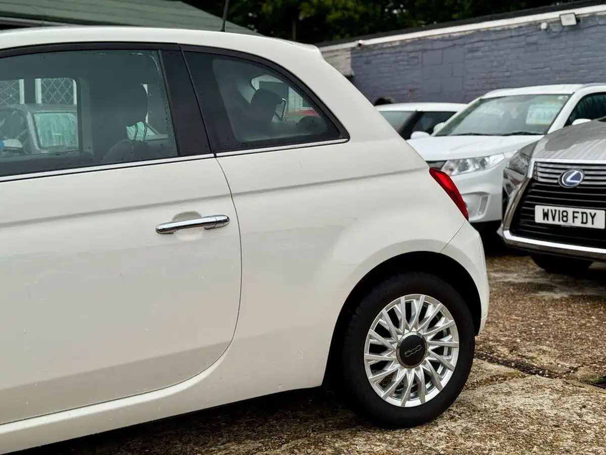 2019-fiat-500-12-lounge-big-45