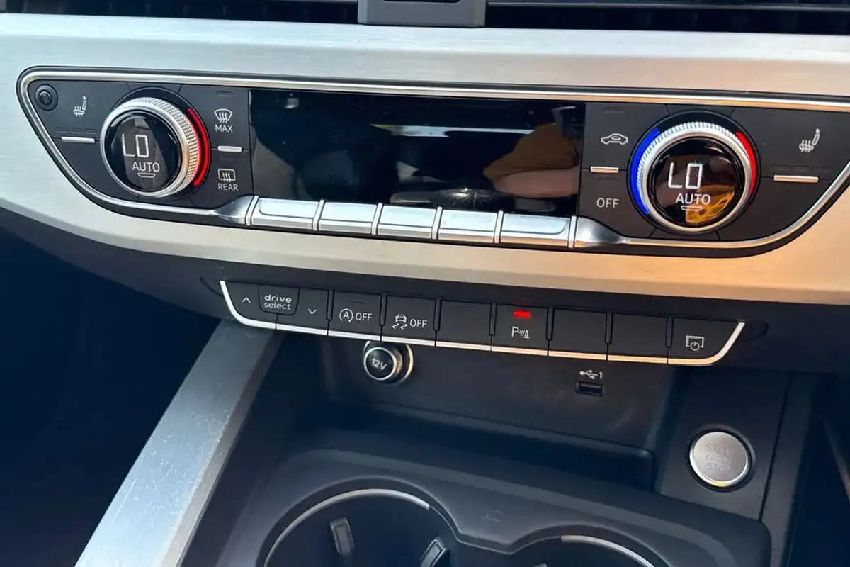 2019-audi-a4-avant-20-35-tfsi-s-line-big-21