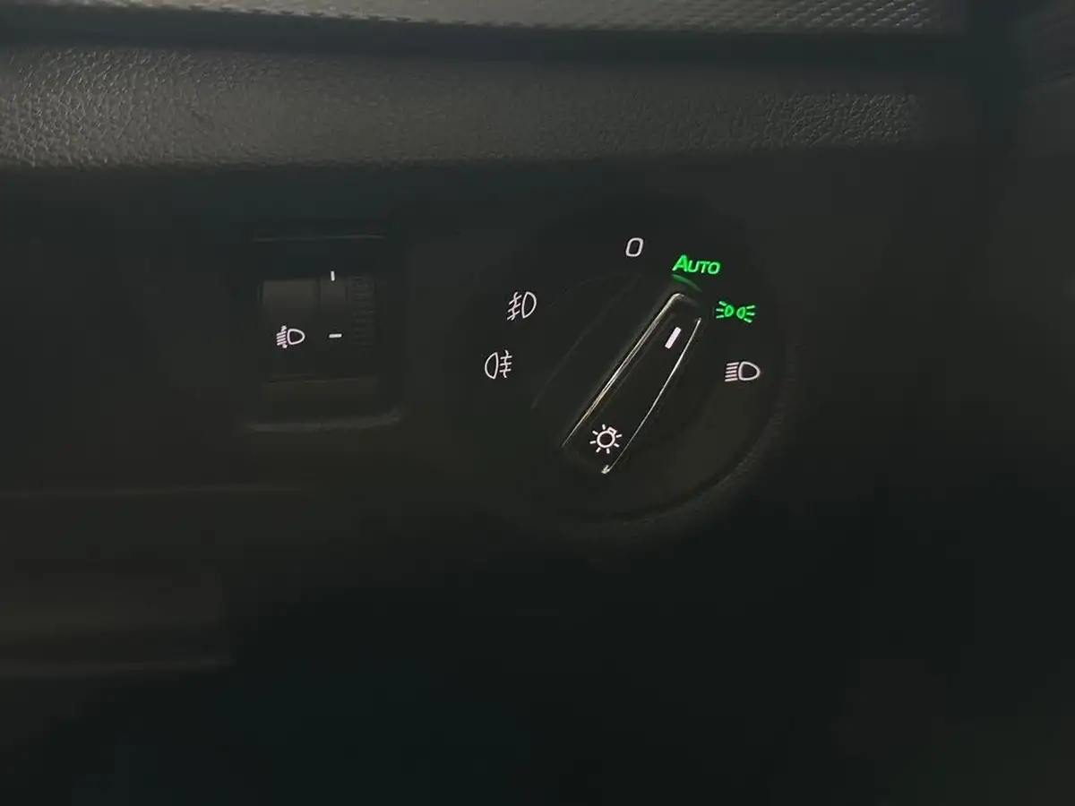 2022-skoda-scala-10-tsi-se-109ps-big-26