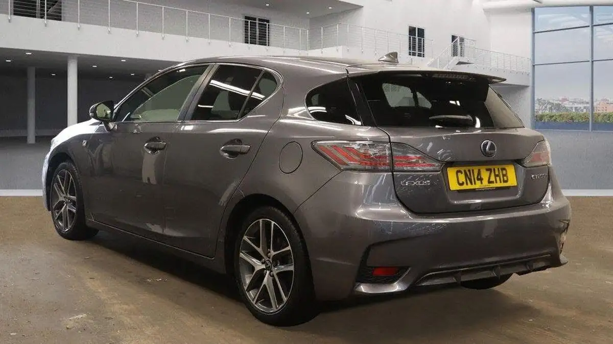 2014-lexus-ct-200h-18-f-sport-big-7