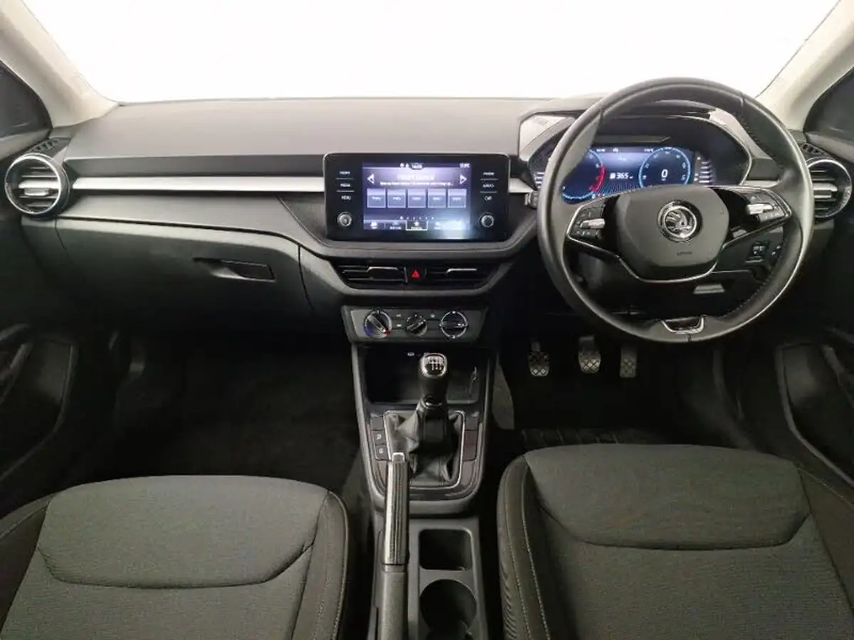 2022-skoda-fabia-10-tsi-colour-edition-109ps-big-2