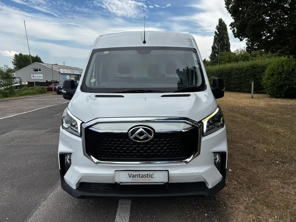 2022-maxus-e-deliver-9-e-lh-515kwh-big-5