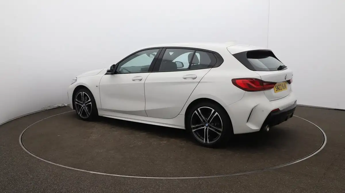 2022-bmw-1-series-15-118i-m-sport-lcp-big-34