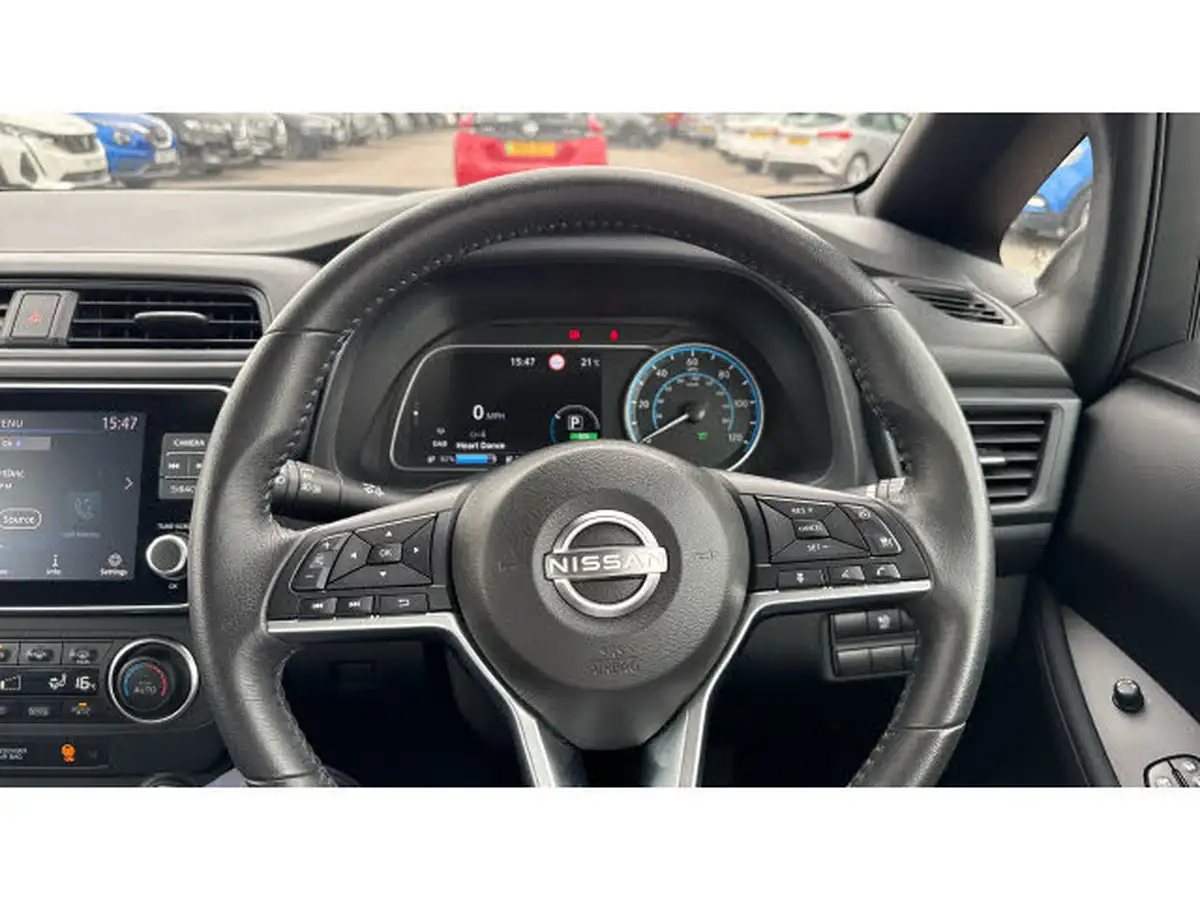 2022-nissan-leaf-e-acenta-39kwh-big-25
