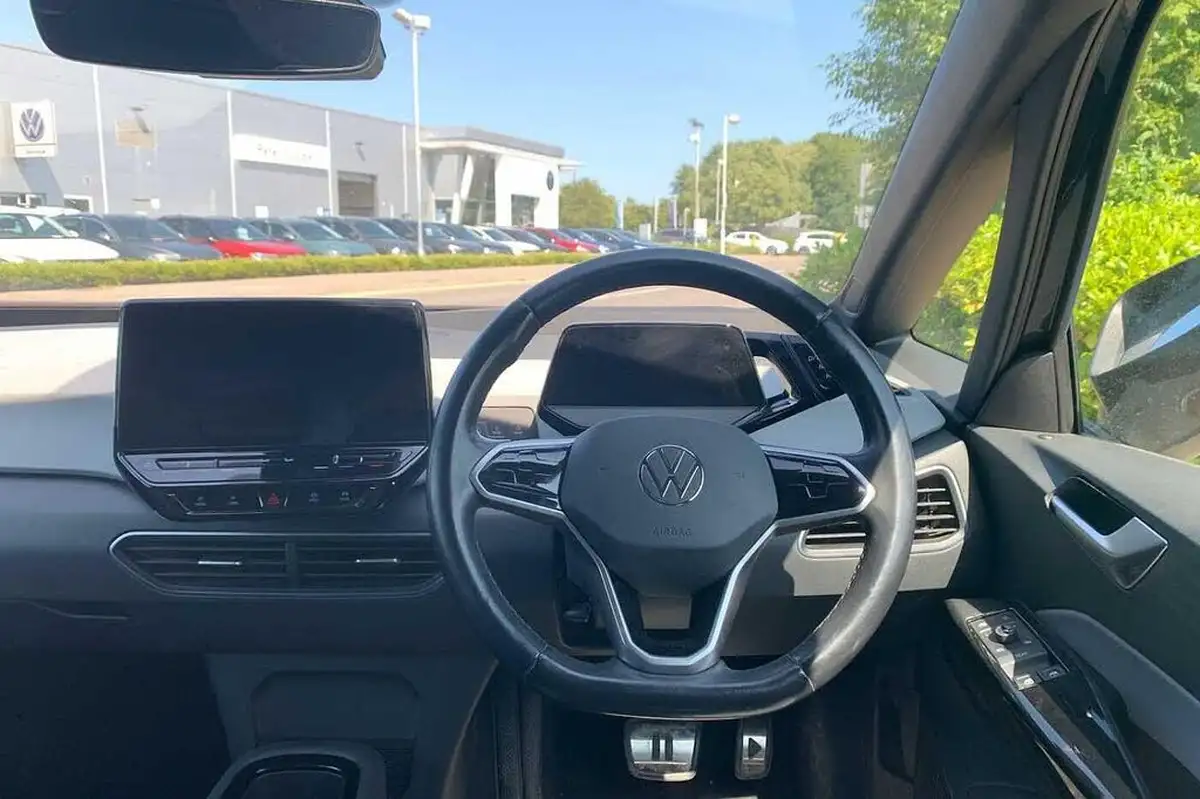 2021-volkswagen-id3-e-tech-big-13