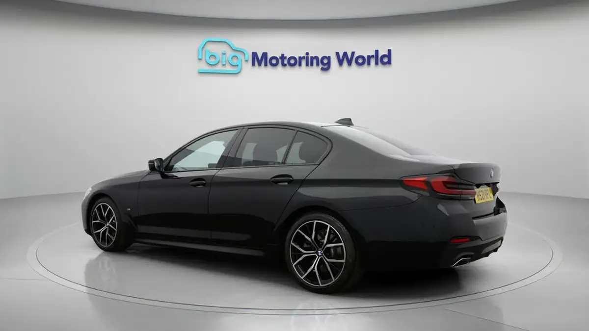 2021-bmw-5-series-20td-520d-m-sport-mht-saloon-4d-big-5